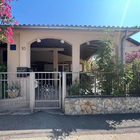 Duffys Appartement Zadar Buitenkant foto