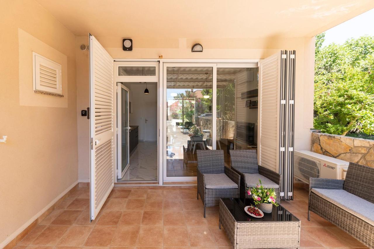 Duffys Appartement Zadar Buitenkant foto